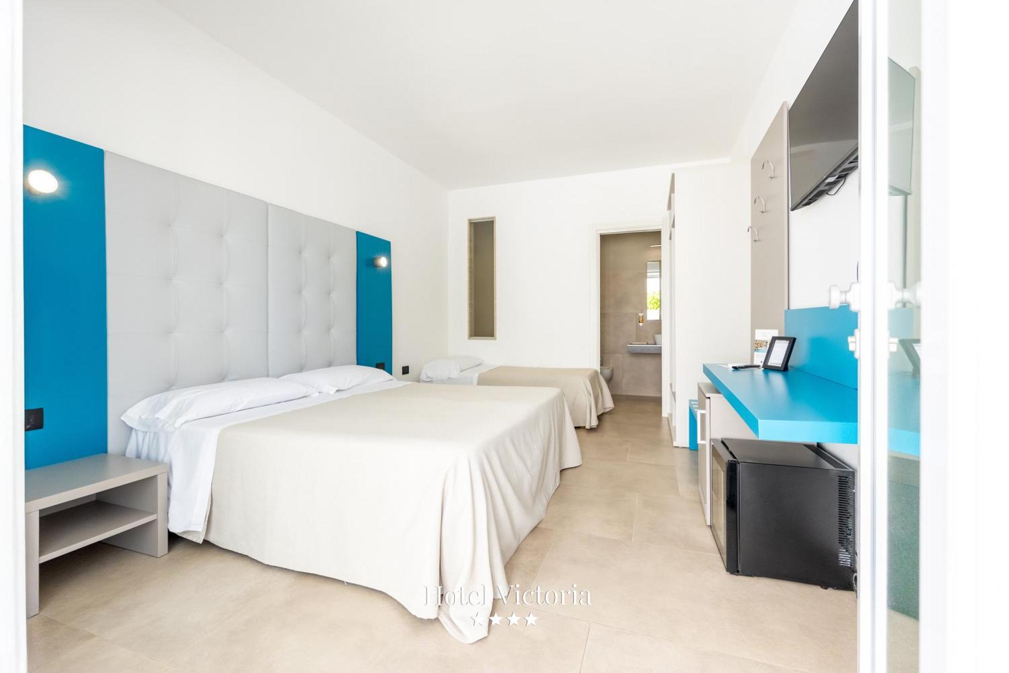 Hotel Victoria Торре-Санта-Сабина Экстерьер фото
