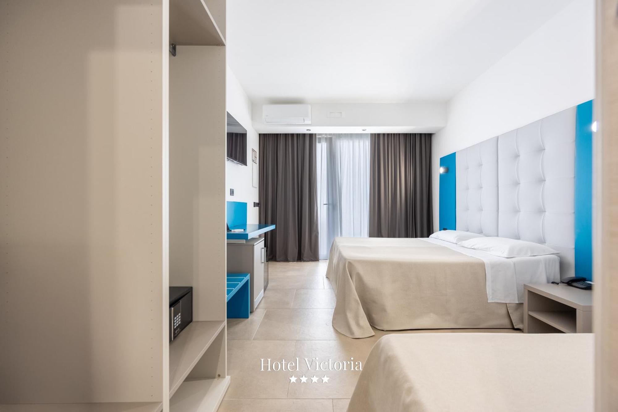 Hotel Victoria Торре-Санта-Сабина Экстерьер фото